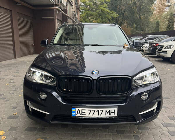 Синій БМВ Х5, об'ємом двигуна 2 л та пробігом 100 тис. км за 29999 $, фото 18 на Automoto.ua