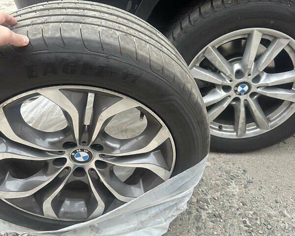 Синій БМВ Х5, об'ємом двигуна 2 л та пробігом 100 тис. км за 29999 $, фото 21 на Automoto.ua