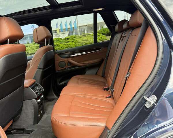 Синій БМВ Х5, об'ємом двигуна 3 л та пробігом 261 тис. км за 32500 $, фото 6 на Automoto.ua