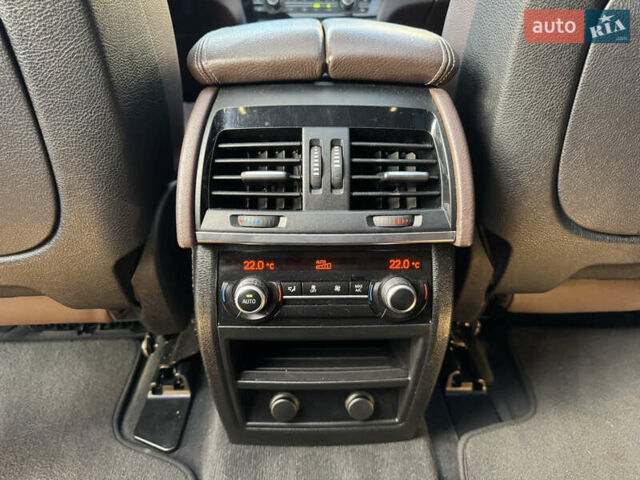 Синий БМВ Х5, объемом двигателя 3 л и пробегом 160 тыс. км за 25000 $, фото 16 на Automoto.ua