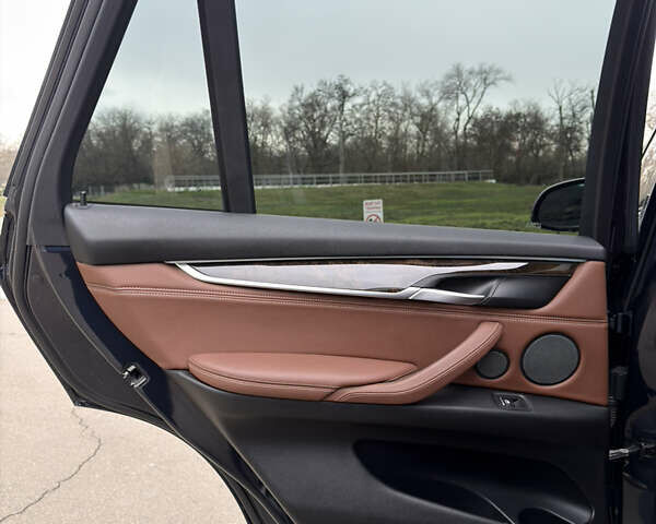 Синий БМВ Х5, объемом двигателя 2.98 л и пробегом 150 тыс. км за 24200 $, фото 44 на Automoto.ua