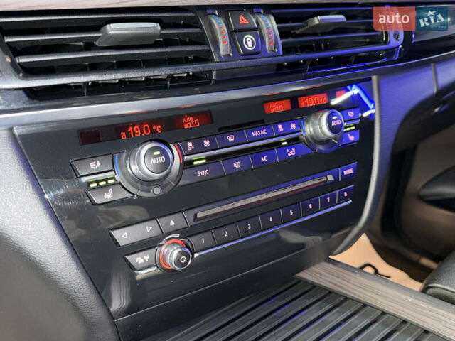 Синий БМВ Х5, объемом двигателя 2 л и пробегом 120 тыс. км за 36500 $, фото 19 на Automoto.ua