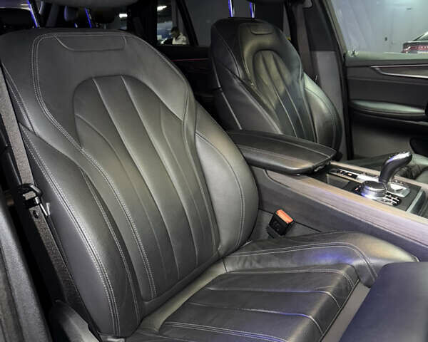 Синий БМВ Х5, объемом двигателя 2 л и пробегом 120 тыс. км за 36500 $, фото 31 на Automoto.ua