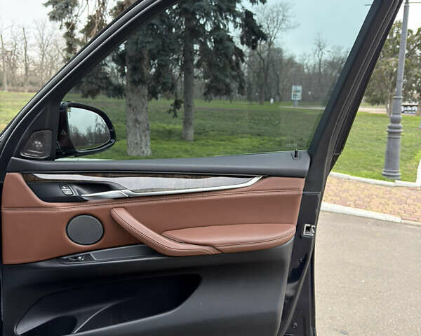 Синий БМВ Х5, объемом двигателя 2.98 л и пробегом 150 тыс. км за 24200 $, фото 52 на Automoto.ua