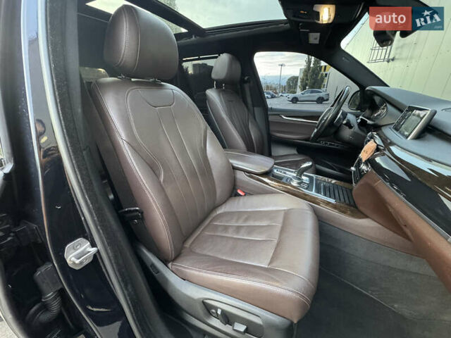 Синий БМВ Х5, объемом двигателя 3 л и пробегом 160 тыс. км за 25000 $, фото 25 на Automoto.ua