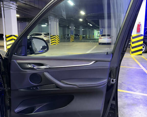 Синий БМВ Х5, объемом двигателя 2 л и пробегом 120 тыс. км за 36500 $, фото 35 на Automoto.ua