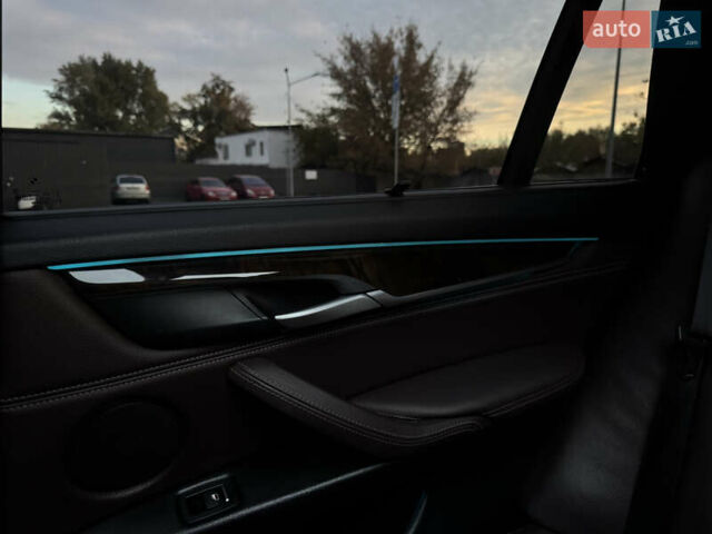 Синий БМВ Х5, объемом двигателя 3 л и пробегом 160 тыс. км за 25000 $, фото 27 на Automoto.ua