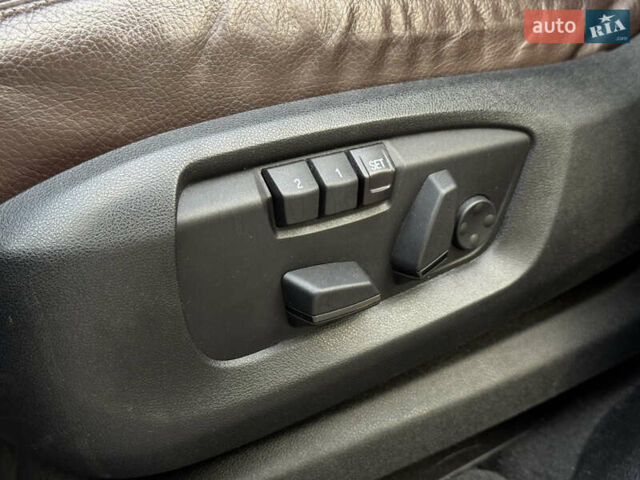 Синий БМВ Х5, объемом двигателя 3 л и пробегом 160 тыс. км за 25000 $, фото 20 на Automoto.ua