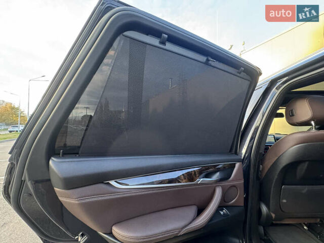 Синий БМВ Х5, объемом двигателя 3 л и пробегом 160 тыс. км за 25000 $, фото 10 на Automoto.ua