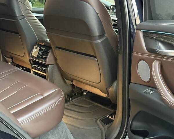 Синій БМВ Х5, об'ємом двигуна 2.99 л та пробігом 153 тис. км за 48000 $, фото 27 на Automoto.ua