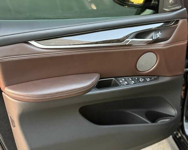 Синій БМВ Х5, об'ємом двигуна 2.99 л та пробігом 153 тис. км за 48000 $, фото 33 на Automoto.ua