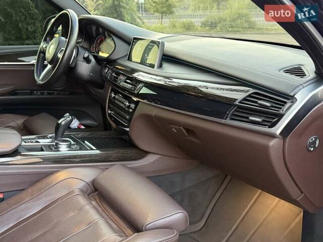 Синій БМВ Х5, об'ємом двигуна 2.99 л та пробігом 153 тис. км за 48000 $, фото 18 на Automoto.ua