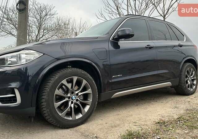 Синий БМВ Х5, объемом двигателя 2 л и пробегом 92 тыс. км за 36500 $, фото 6 на Automoto.ua