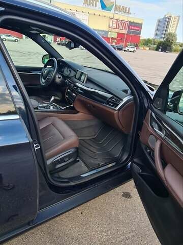 Синий БМВ Х5, объемом двигателя 2 л и пробегом 54 тыс. км за 37300 $, фото 26 на Automoto.ua