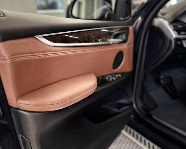 Синий БМВ Х5, объемом двигателя 2.98 л и пробегом 38 тыс. км за 34000 $, фото 12 на Automoto.ua