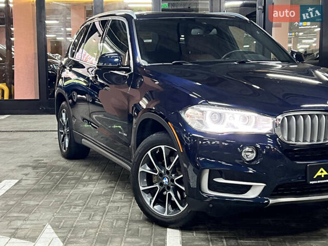 Синий БМВ Х5, объемом двигателя 2.98 л и пробегом 179 тыс. км за 20500 $, фото 1 на Automoto.ua