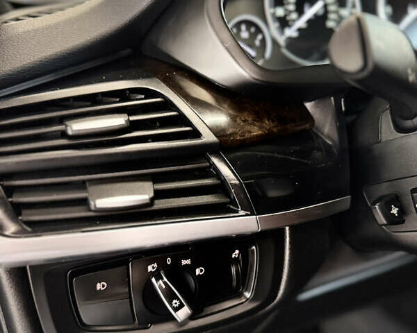 Синий БМВ Х5, объемом двигателя 2.98 л и пробегом 38 тыс. км за 34000 $, фото 14 на Automoto.ua