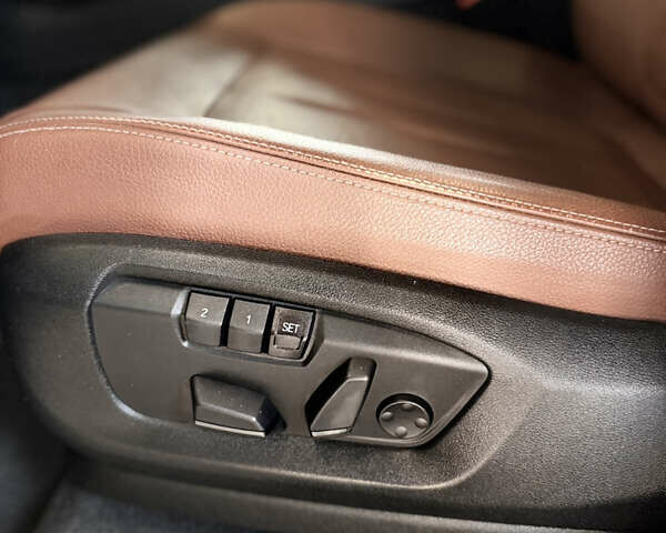 Синий БМВ Х5, объемом двигателя 2.98 л и пробегом 38 тыс. км за 34000 $, фото 13 на Automoto.ua