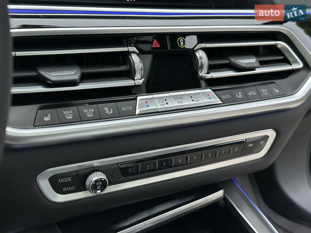 Синий БМВ Х5, объемом двигателя 3 л и пробегом 70 тыс. км за 51500 $, фото 77 на Automoto.ua