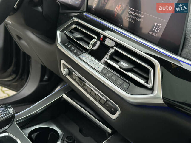 Синий БМВ Х5, объемом двигателя 3 л и пробегом 70 тыс. км за 51500 $, фото 65 на Automoto.ua