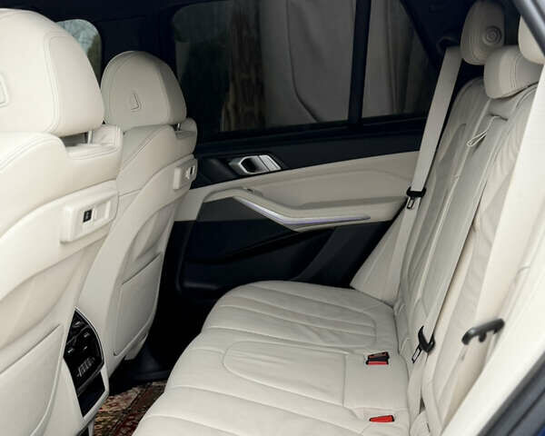 Синій БМВ Х5, об'ємом двигуна 3 л та пробігом 57 тис. км за 59999 $, фото 31 на Automoto.ua