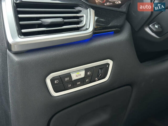 Синий БМВ Х5, объемом двигателя 3 л и пробегом 70 тыс. км за 51500 $, фото 73 на Automoto.ua