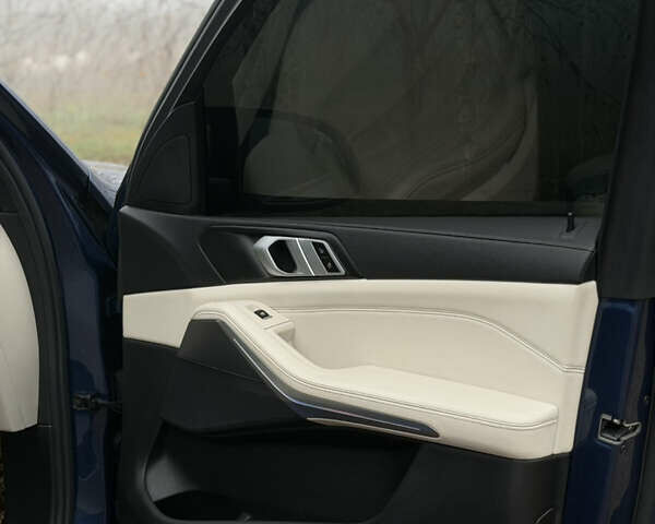 Синій БМВ Х5, об'ємом двигуна 3 л та пробігом 57 тис. км за 59999 $, фото 41 на Automoto.ua