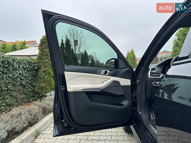 Синий БМВ Х5, объемом двигателя 3 л и пробегом 70 тыс. км за 51500 $, фото 68 на Automoto.ua