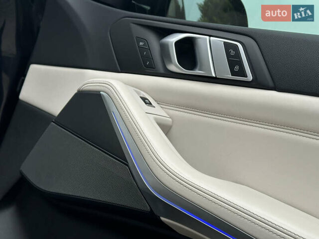 Синий БМВ Х5, объемом двигателя 3 л и пробегом 70 тыс. км за 51500 $, фото 58 на Automoto.ua