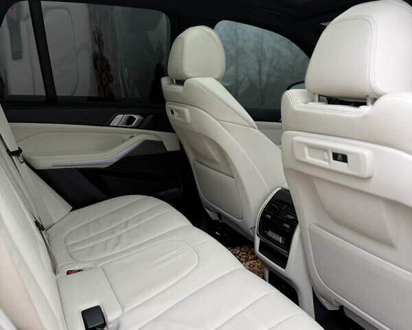 Синій БМВ Х5, об'ємом двигуна 3 л та пробігом 57 тис. км за 59999 $, фото 33 на Automoto.ua