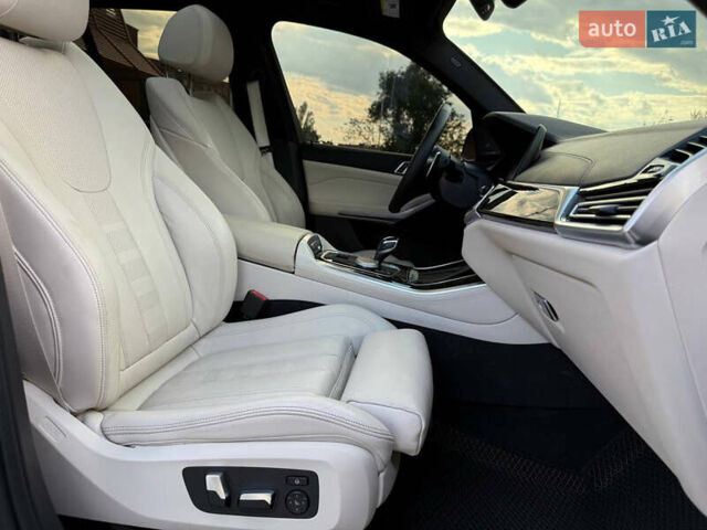 Синий БМВ Х5, объемом двигателя 3 л и пробегом 66 тыс. км за 57800 $, фото 61 на Automoto.ua