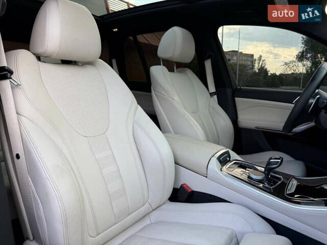 Синий БМВ Х5, объемом двигателя 3 л и пробегом 66 тыс. км за 57800 $, фото 62 на Automoto.ua