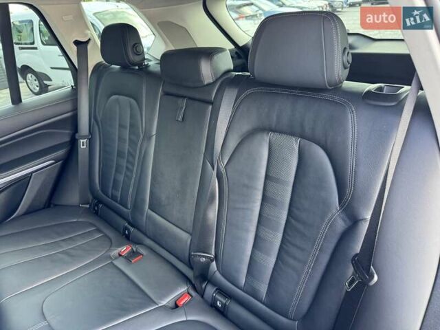 Синий БМВ Х5, объемом двигателя 3 л и пробегом 145 тыс. км за 55900 $, фото 30 на Automoto.ua