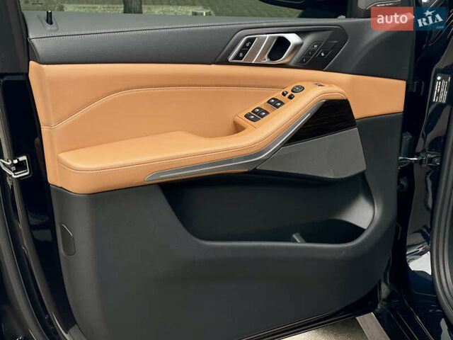 Синий БМВ Х5, объемом двигателя 3 л и пробегом 68 тыс. км за 68999 $, фото 24 на Automoto.ua