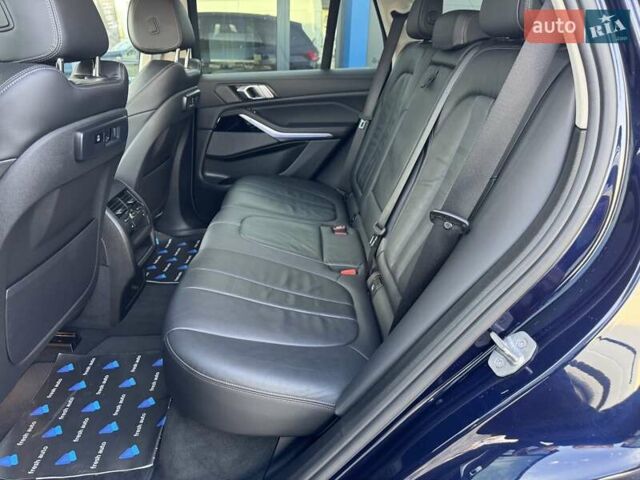 Синий БМВ Х5, объемом двигателя 3 л и пробегом 145 тыс. км за 54900 $, фото 29 на Automoto.ua