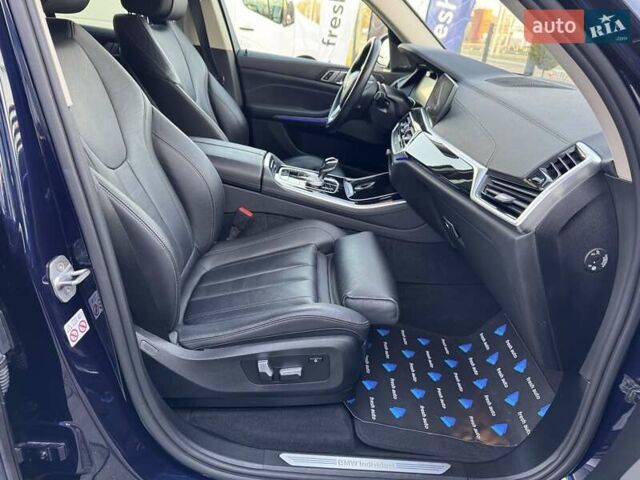 Синий БМВ Х5, объемом двигателя 3 л и пробегом 145 тыс. км за 54900 $, фото 36 на Automoto.ua