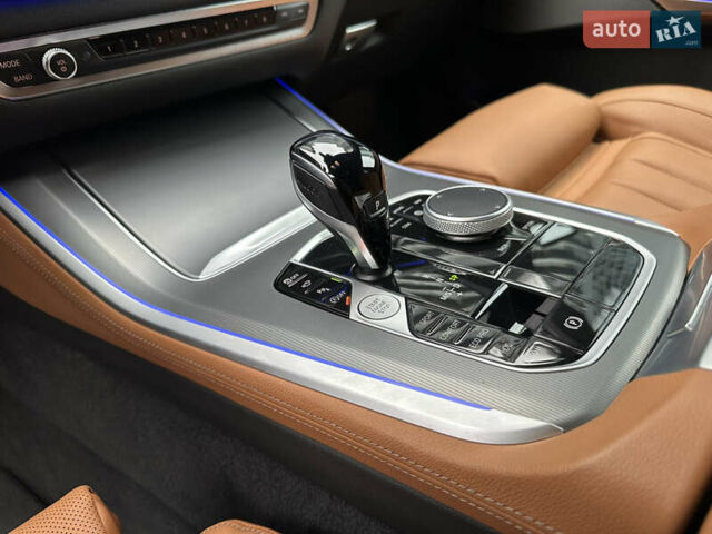 Синий БМВ Х5, объемом двигателя 4.39 л и пробегом 33 тыс. км за 61850 $, фото 27 на Automoto.ua