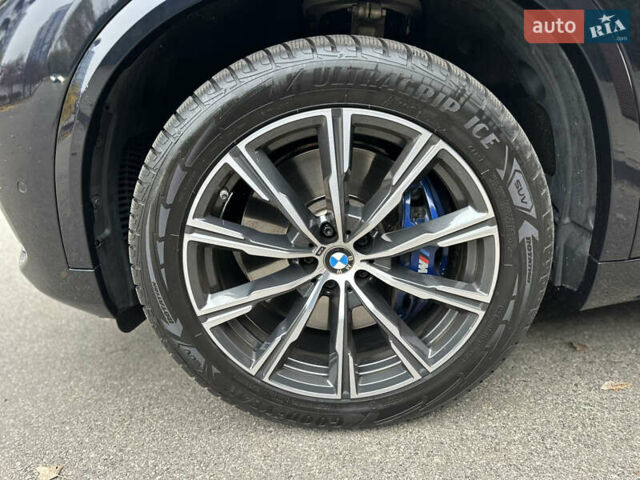 Синий БМВ Х5, объемом двигателя 4.39 л и пробегом 33 тыс. км за 61850 $, фото 50 на Automoto.ua