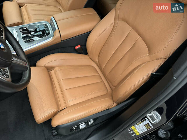 Синий БМВ Х5, объемом двигателя 4.39 л и пробегом 33 тыс. км за 61850 $, фото 17 на Automoto.ua