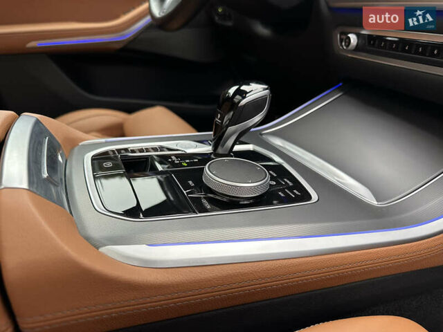 Синий БМВ Х5, объемом двигателя 4.39 л и пробегом 33 тыс. км за 61850 $, фото 36 на Automoto.ua