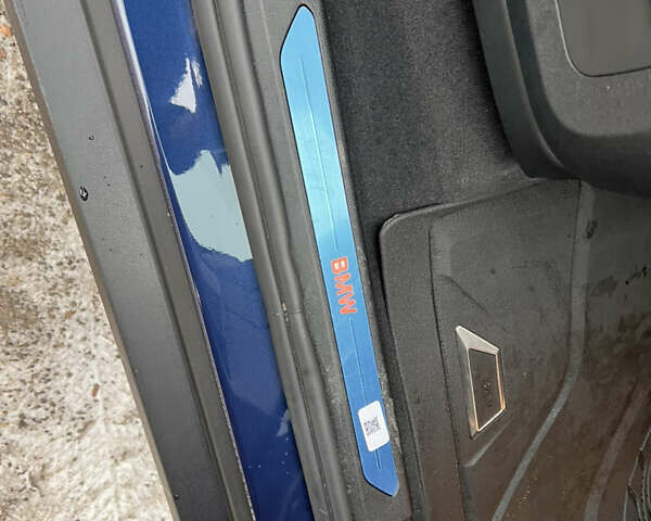 Синій БМВ Х5, об'ємом двигуна 3 л та пробігом 63 тис. км за 67000 $, фото 3 на Automoto.ua