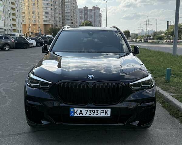 Синий БМВ Х5, объемом двигателя 3 л и пробегом 28 тыс. км за 71400 $, фото 1 на Automoto.ua