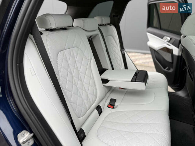 Синий БМВ Х5, объемом двигателя 3 л и пробегом 5 тыс. км за 79000 $, фото 48 на Automoto.ua