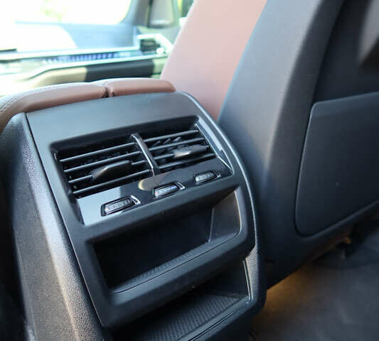 Синий БМВ Х5, объемом двигателя 3 л и пробегом 53 тыс. км за 92000 $, фото 29 на Automoto.ua