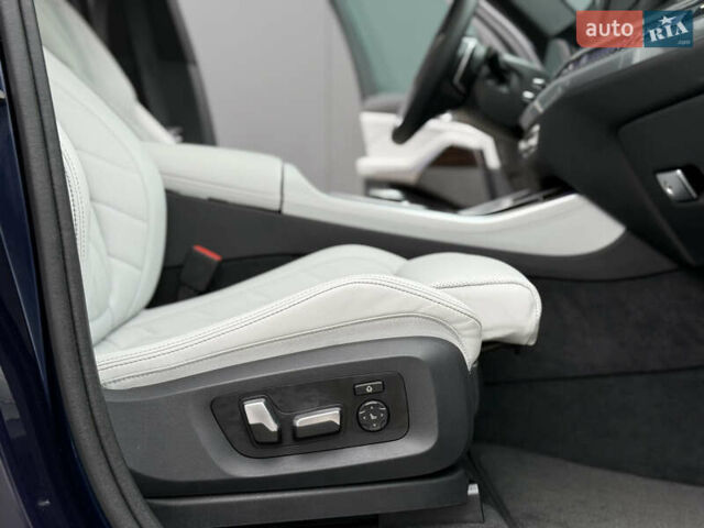 Синий БМВ Х5, объемом двигателя 3 л и пробегом 5 тыс. км за 79000 $, фото 54 на Automoto.ua