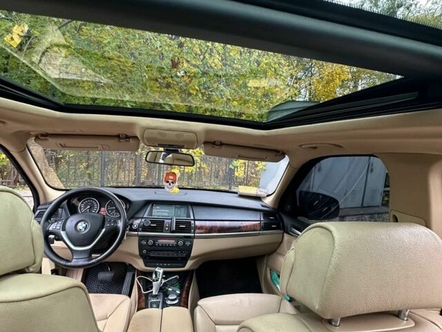Зелений БМВ Х5, об'ємом двигуна 4.4 л та пробігом 355 тис. км за 8700 $, фото 6 на Automoto.ua