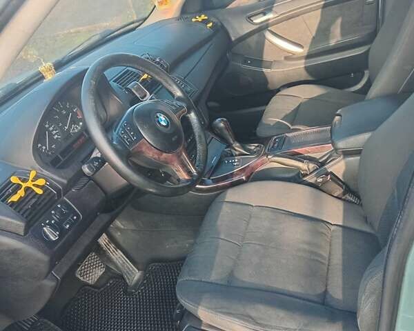 Зеленый БМВ Х5, объемом двигателя 3 л и пробегом 225 тыс. км за 8000 $, фото 4 на Automoto.ua