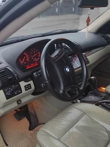 Зеленый БМВ Х5, объемом двигателя 4.4 л и пробегом 235 тыс. км за 6700 $, фото 14 на Automoto.ua