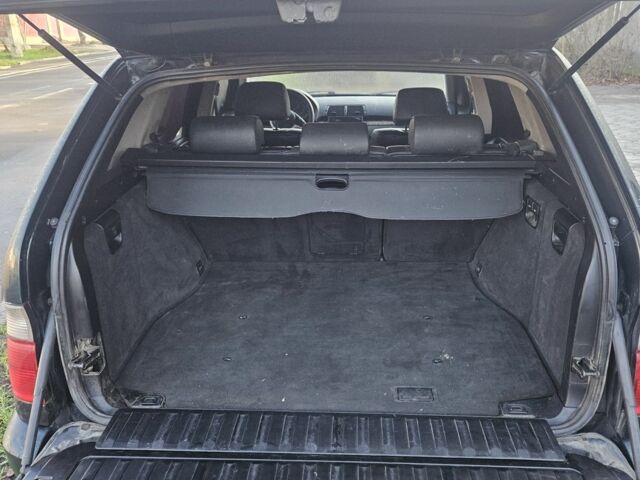 Зеленый БМВ Х5, объемом двигателя 3 л и пробегом 307 тыс. км за 4700 $, фото 4 на Automoto.ua