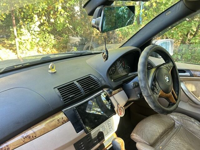 Зеленый БМВ Х5, объемом двигателя 3 л и пробегом 300 тыс. км за 4000 $, фото 9 на Automoto.ua